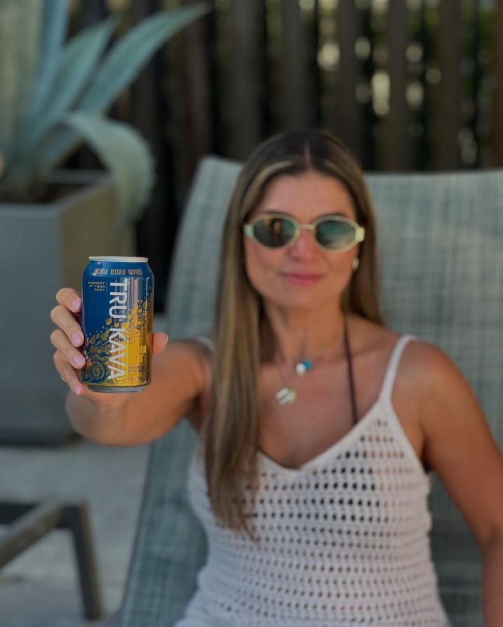 @poolside.cheers